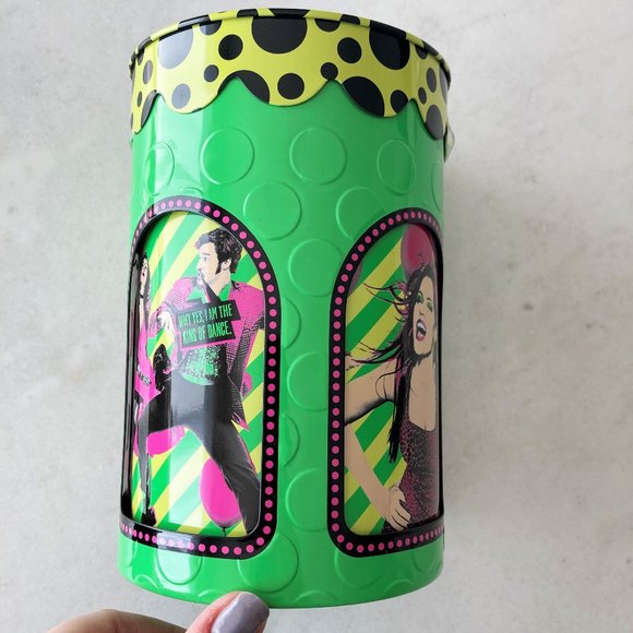 3/$20 - New! Benefit Collectible makeup holder beauty tin - Picture 2 of 6